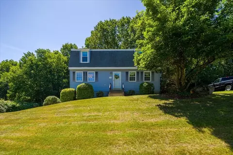 119 Winthrop Ln, Holden, MA 01520