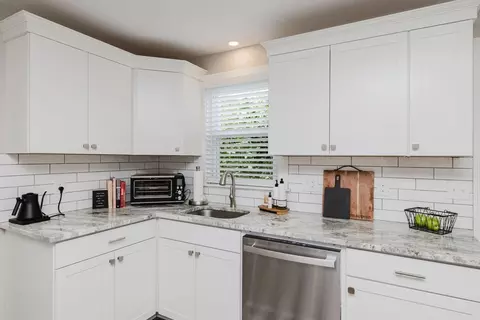 103 Alden Pl, Somerset, MA 02725 photo 24