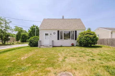 103 Alden Pl, Somerset, MA 02725 photo 2