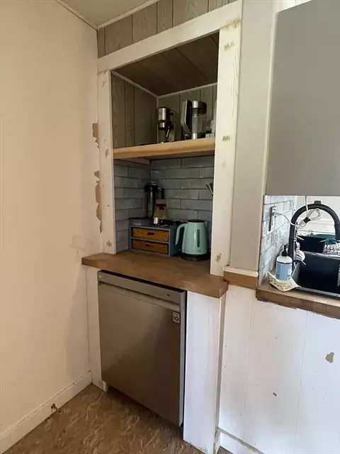 98 Everett St #98, Easthampton, MA 01027 photo 12