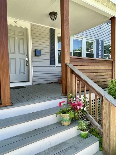 98 Everett St #98, Easthampton, MA 01027 photo 3