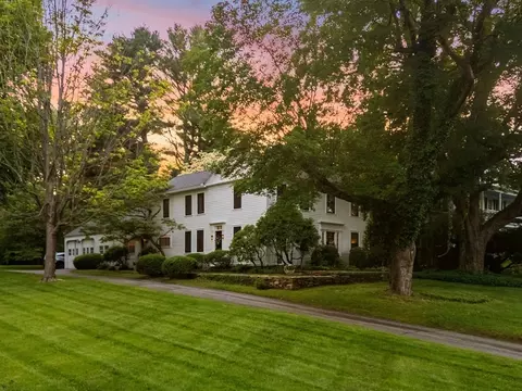 38 South St, Grafton, MA 01519