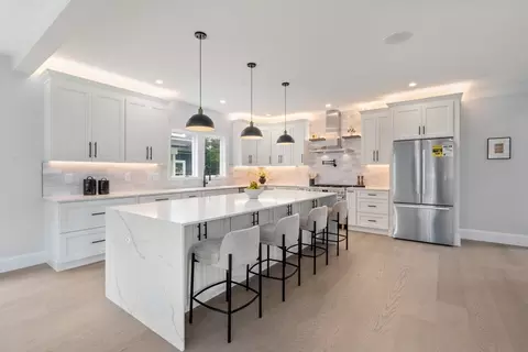 65 Pine St, Dedham, MA 02026 photo 4