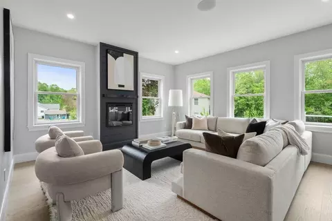 65 Pine St, Dedham, MA 02026