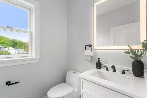 65 Pine St, Dedham, MA 02026 photo 18