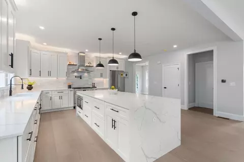 65 Pine St, Dedham, MA 02026 photo 6