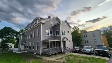 18 Catharine St, Worcester, MA 01605