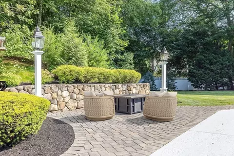 17 Appleton Rd, Natick, MA 01760 photo 4