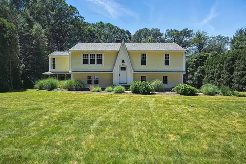 147 Mort Vining Rd, Southwick, MA 01077