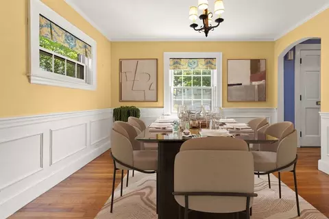 4 Grand St, Reading, MA 01867 photo 9