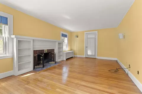 4 Grand St, Reading, MA 01867 photo 7