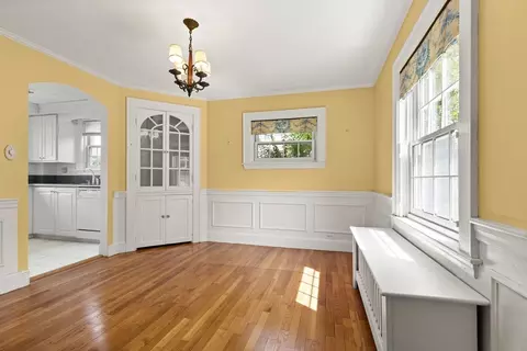 4 Grand St, Reading, MA 01867 photo 11