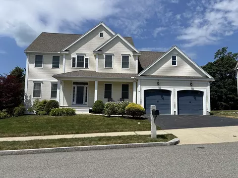 34 Winship Dr, Stoneham, MA 02180