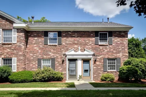 1111 Windsor Dr #1111, Framingham, MA 01701