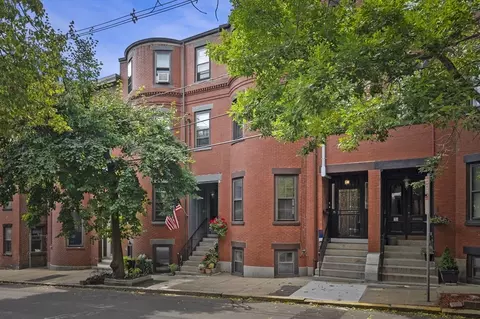 34 Beacon St #3, Chelsea, MA 02150