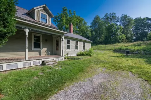 43 Meadow St, Northfield, MA 01360