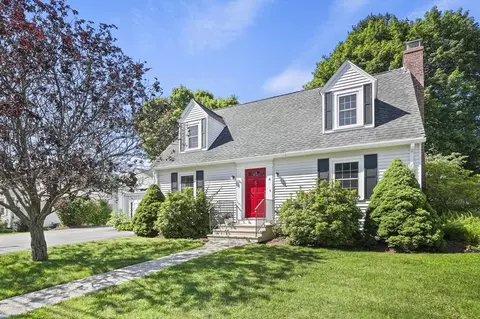 4 Richard Ave, Shrewsbury, MA 01545