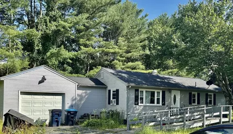 15 Country Ln, Belchertown, MA 01007