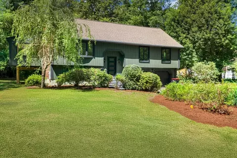 30 Twilight Dr, Foxboro, MA 02035