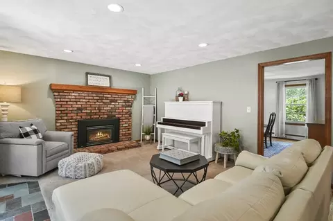 9 Perry Rd, Lancaster, MA 01523 photo 5