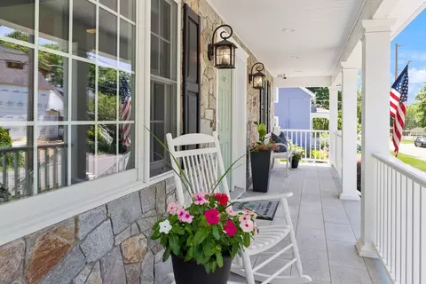 20 Eaton St, Reading, MA 01867 photo 4