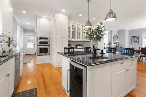 20 Eaton St, Reading, MA 01867 photo 8