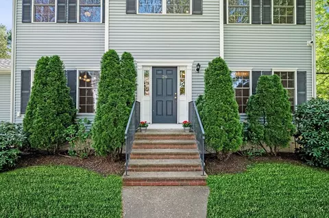 Exterior - 26 Harvest Rd, Reading, MA 01867 photo 2 of 6