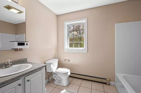 Bath - 26 Harvest Rd, Reading, MA 01867 photo 3 of 6