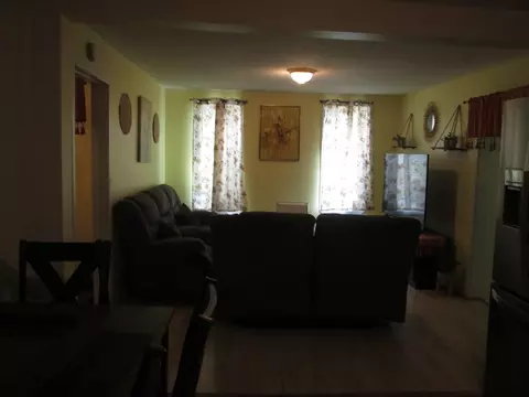 Living - 430 Plainfield St, Springfield, MA 01107 photo 1 of 3