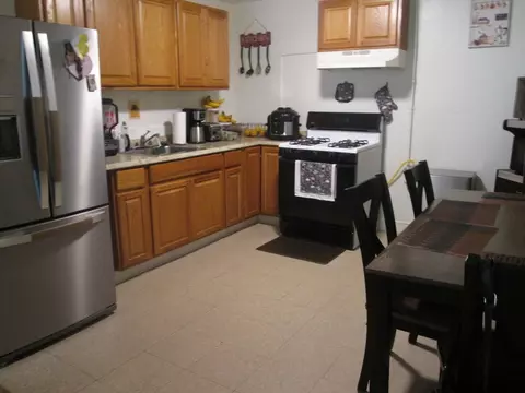 Kitchen - 430 Plainfield St, Springfield, MA 01107 photo 2 of 4