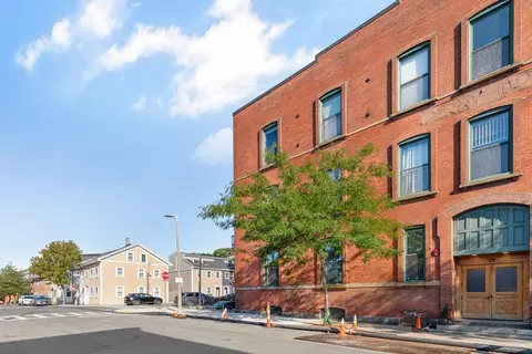 125 B St #4D, Boston, MA 02127