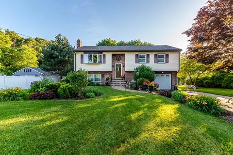 308 Highland St, Taunton, MA 02780