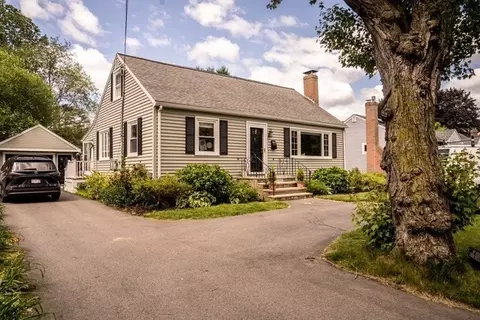 58 Lakeshore Ave, Beverly, MA 01915