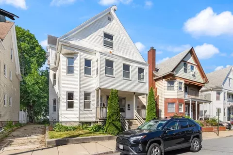 12 Porter St, Everett, MA 02149 photo 2