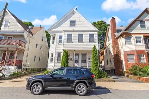 12 Porter St, Everett, MA 02149 photo 3