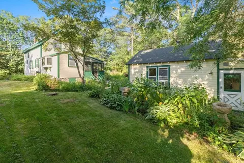 11 Hickory St, Gloucester, MA 01930 photo 2