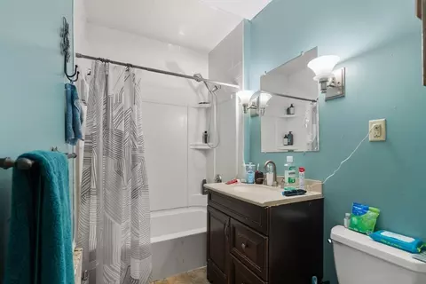 Bath - 5 Bay State Rd, Worcester, MA 01606 photo 1 of 2