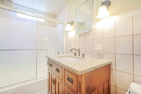 64 Chilmark St, Worcester, MA 01604 photo 4