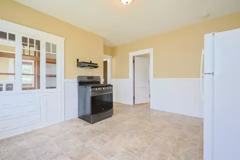 64 Chilmark St, Worcester, MA 01604 photo 8