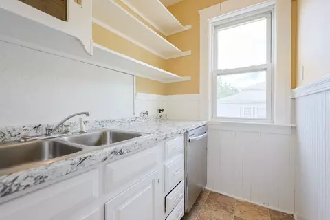 64 Chilmark St, Worcester, MA 01604 photo 3