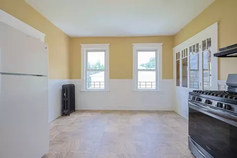 64 Chilmark St, Worcester, MA 01604 photo 2