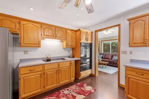 95 Willis Rd, Gardner, MA 01440 photo 11
