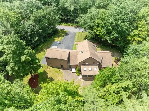 95 Willis Rd, Gardner, MA 01440 photo 3