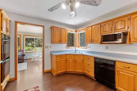 95 Willis Rd, Gardner, MA 01440 photo 10