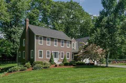 2 Simon Davis Dr, Rutland, MA 01543