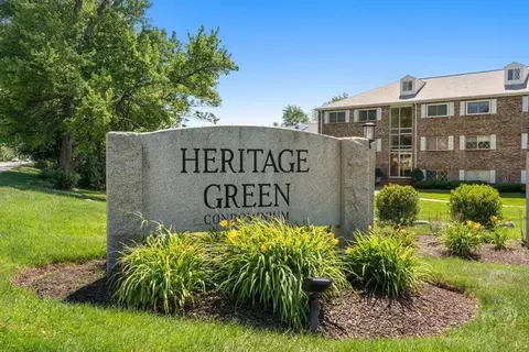 28 Fernview Ave #10, North Andover, MA 01845