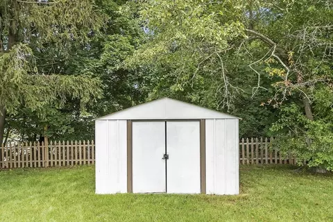 47 Hillside Ave, Webster, MA 01570 photo 9