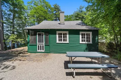 183 Mashapaug Rd, Holland, MA 01521