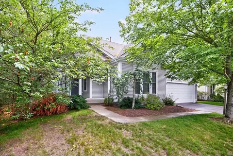 71 Cottage Cv, Plymouth, MA 02360