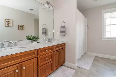 Bath - 6 Hickory Rd, Natick, MA 01760 photo 2 of 6